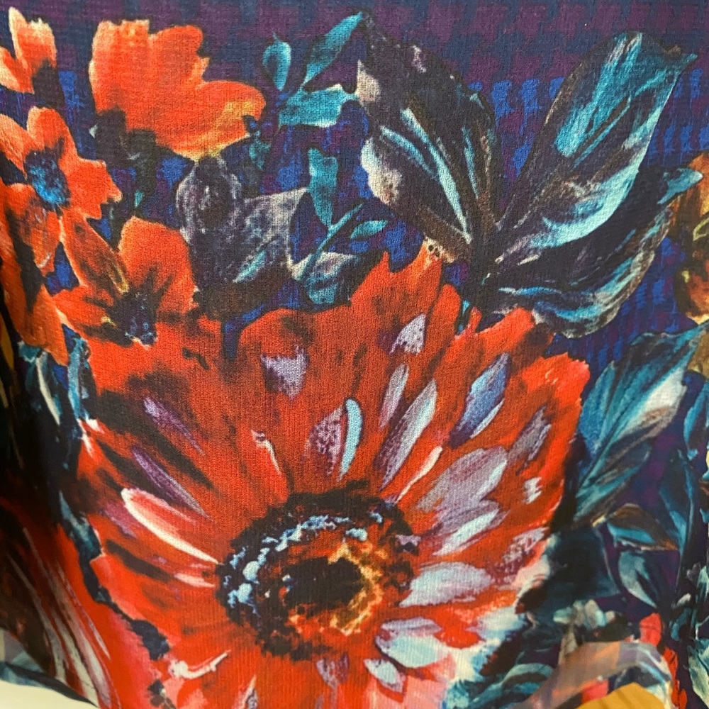 Cabi blue floral tank top - Picture 4 of 5